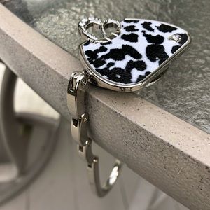 Handbag hanger holder restaurant bars table